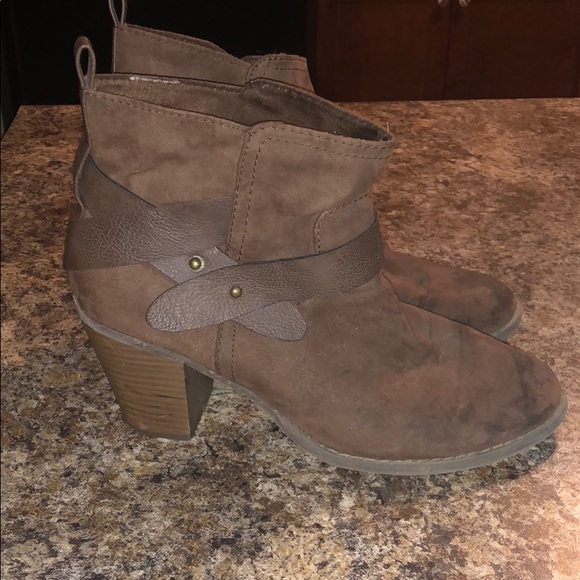 Brown old navy booties - Picture 1 of 2